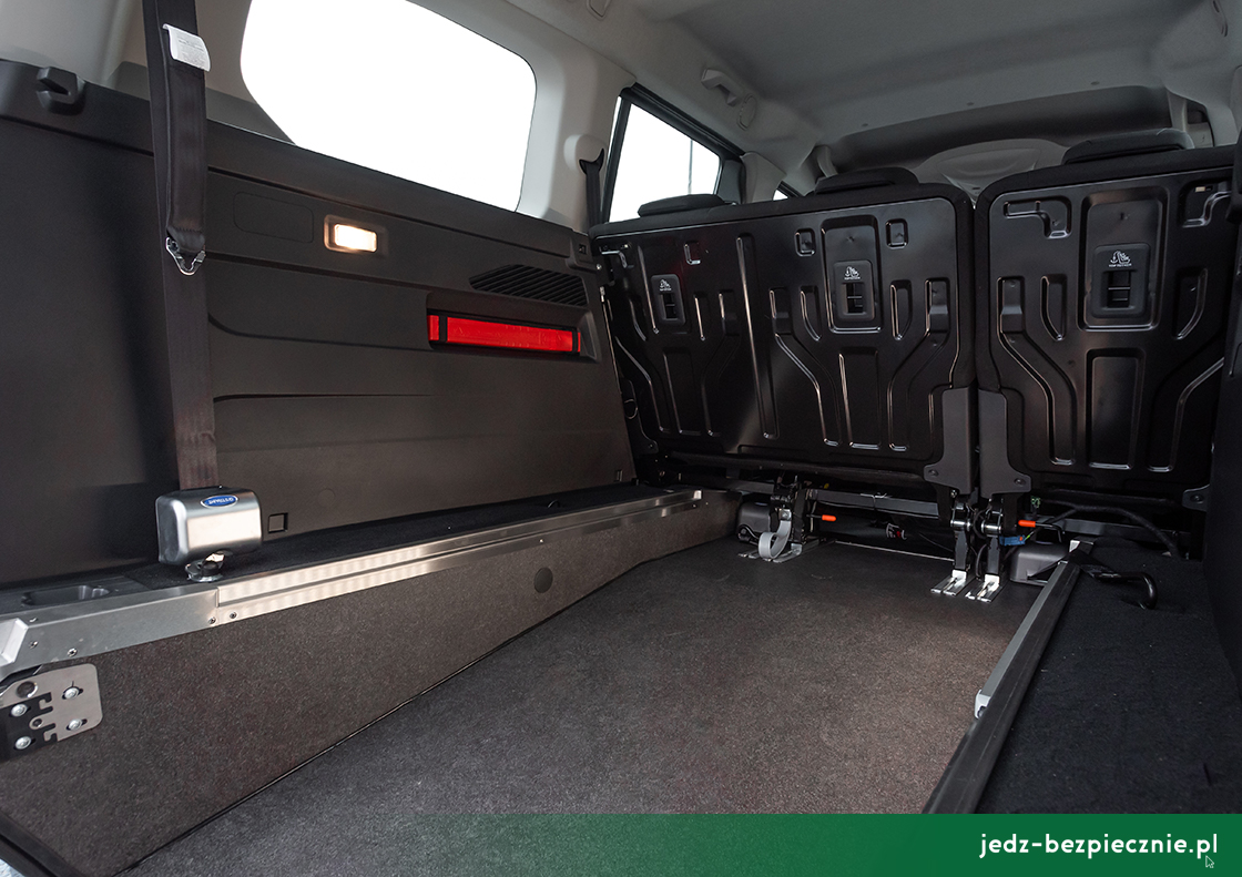 Premiera tygodnia - Toyota ProAce City Verso w wersji Mobility miejsce po III rzędzie siedzeń i przestrzeni bagażnika